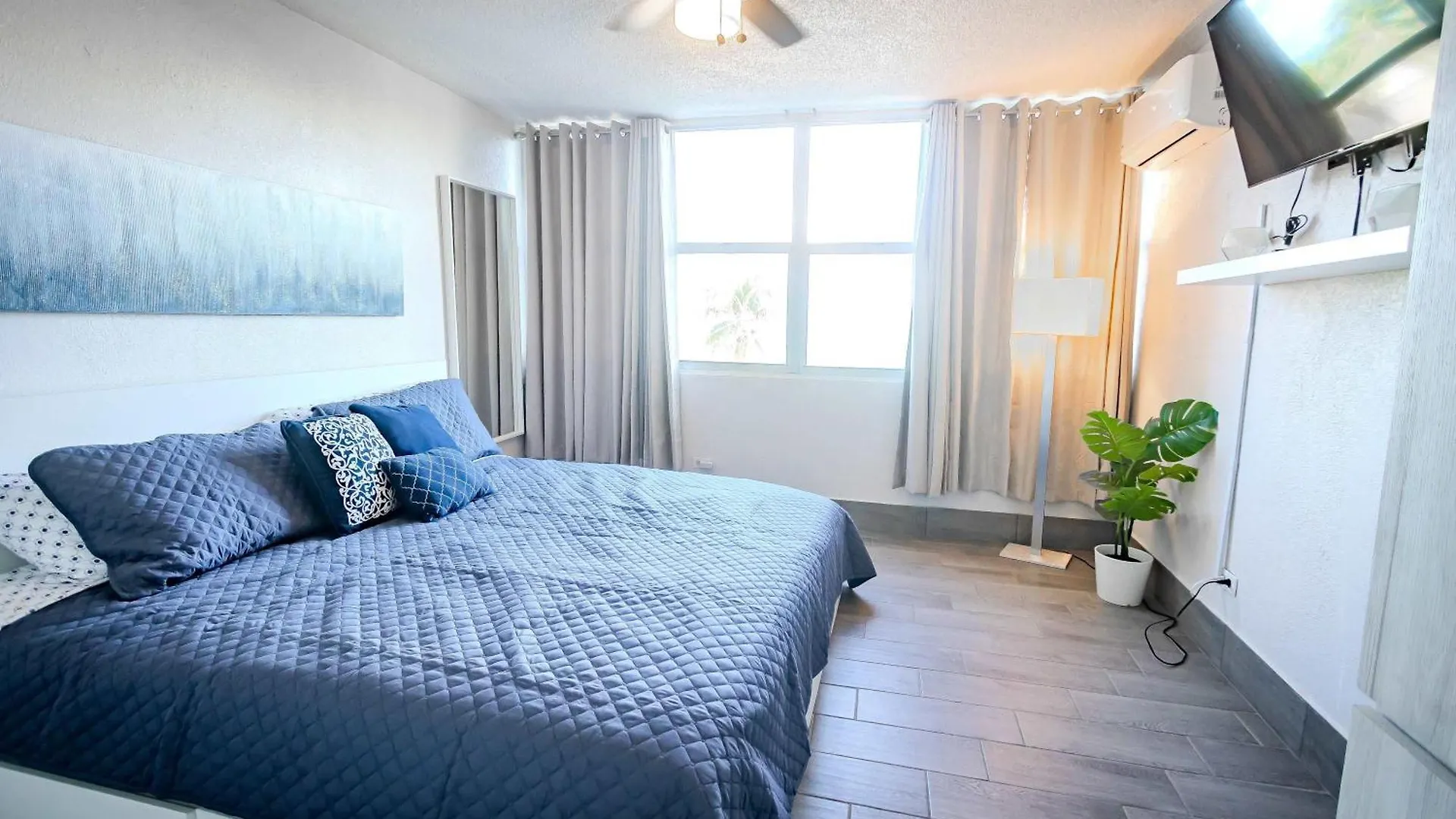 Family Beach Getaway- Isla Verde Paradise San Juan 0*,  Puerto Rico