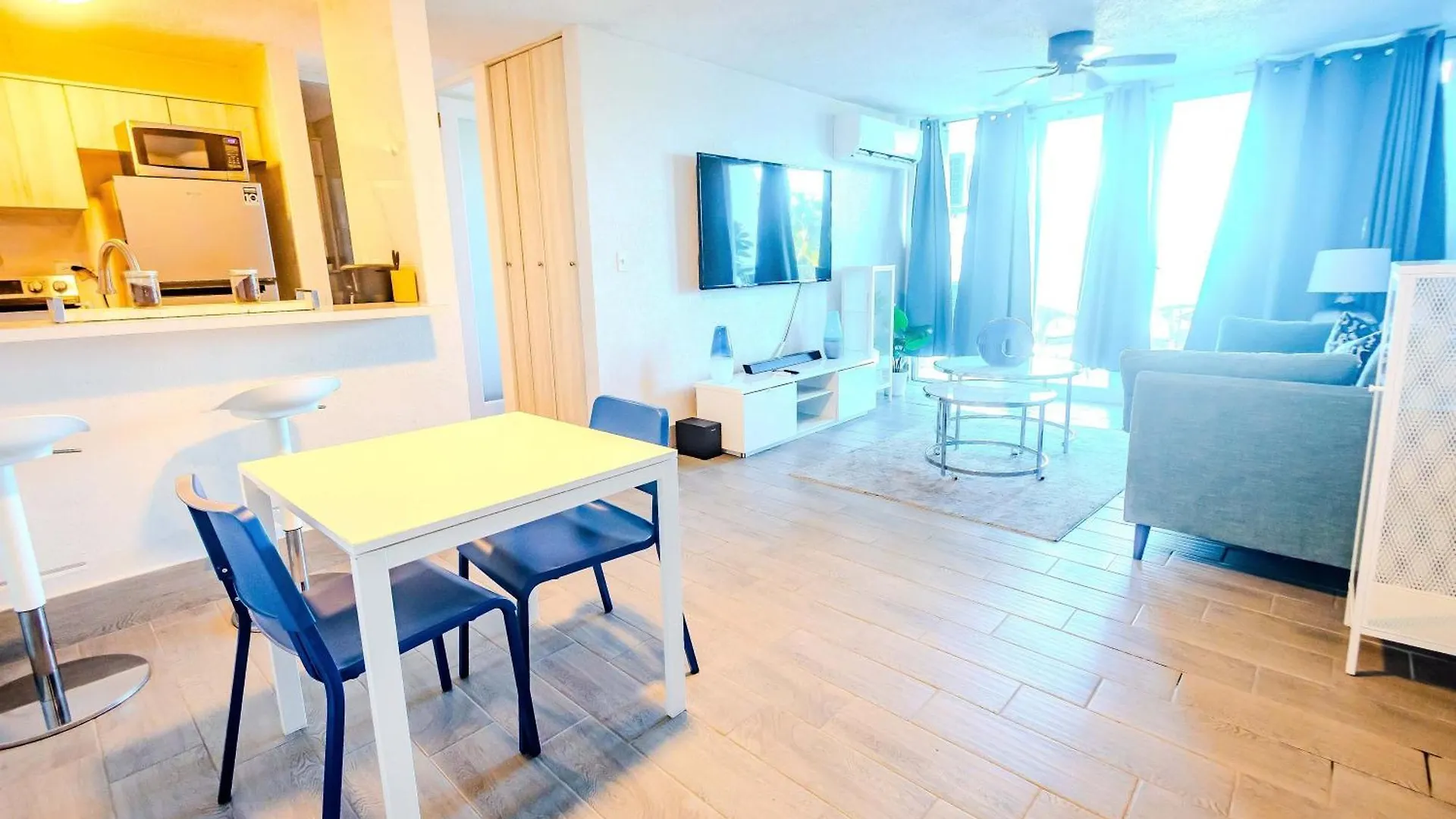 Family Beach Getaway- Isla Verde Paradise San Juan