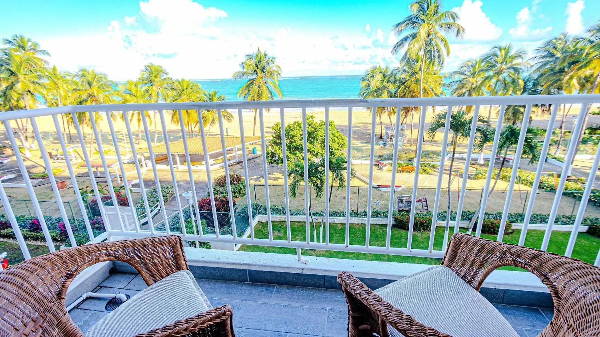 Family Beach Getaway- Isla Verde Paradise San Juan Puerto Rico